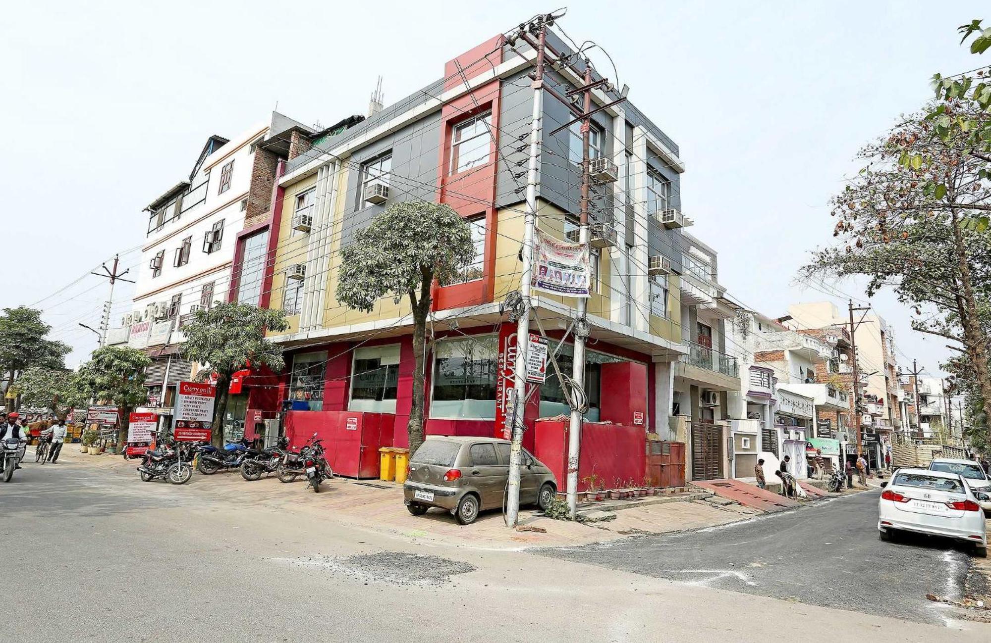Oyo Flagship Hotel Krishna Chinhat Экстерьер фото